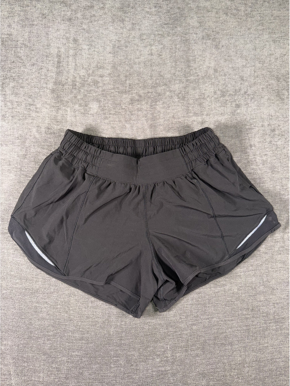 Lululemon Hotty Hot Short Size 8, Black